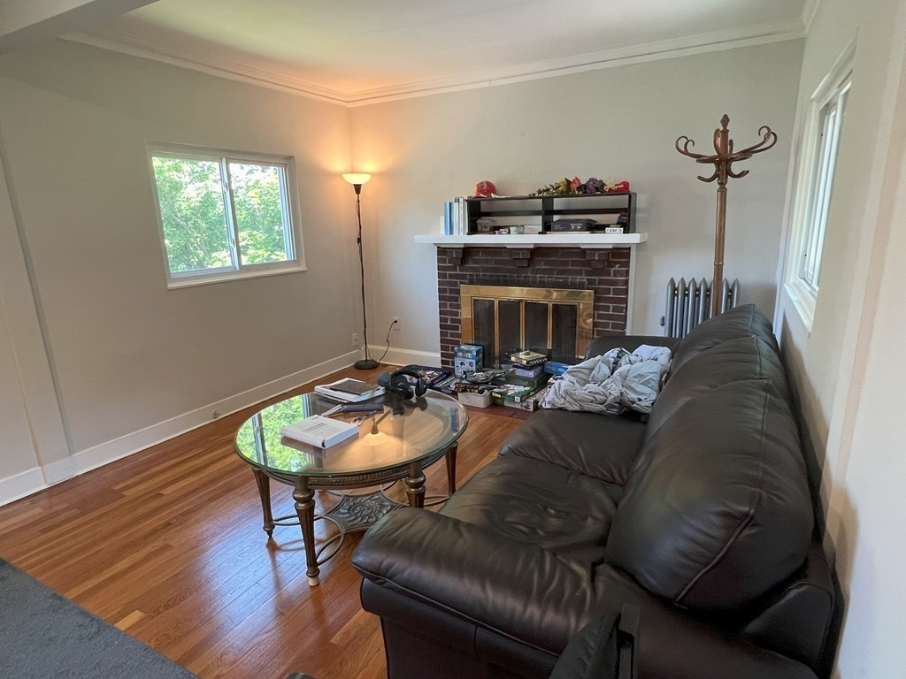 105 Ripley St Unit: 105