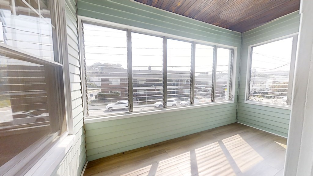 104-106 Waverley Ave