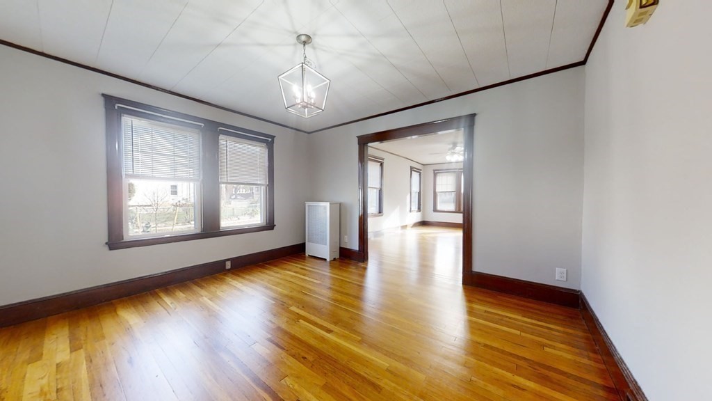 104-106 Waverley Ave