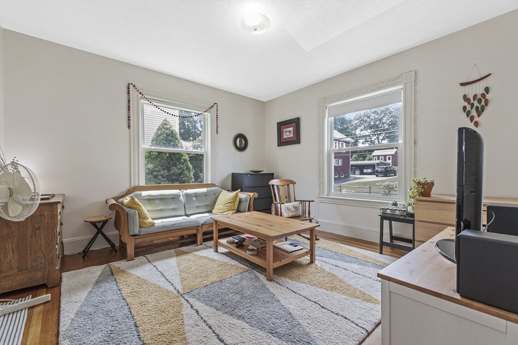 63-65 Lawrence St Unit: 63