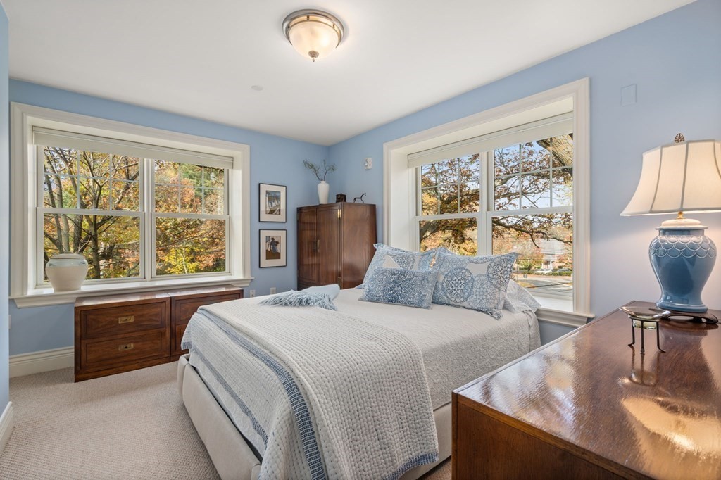 12 Russell Rd Unit: 304