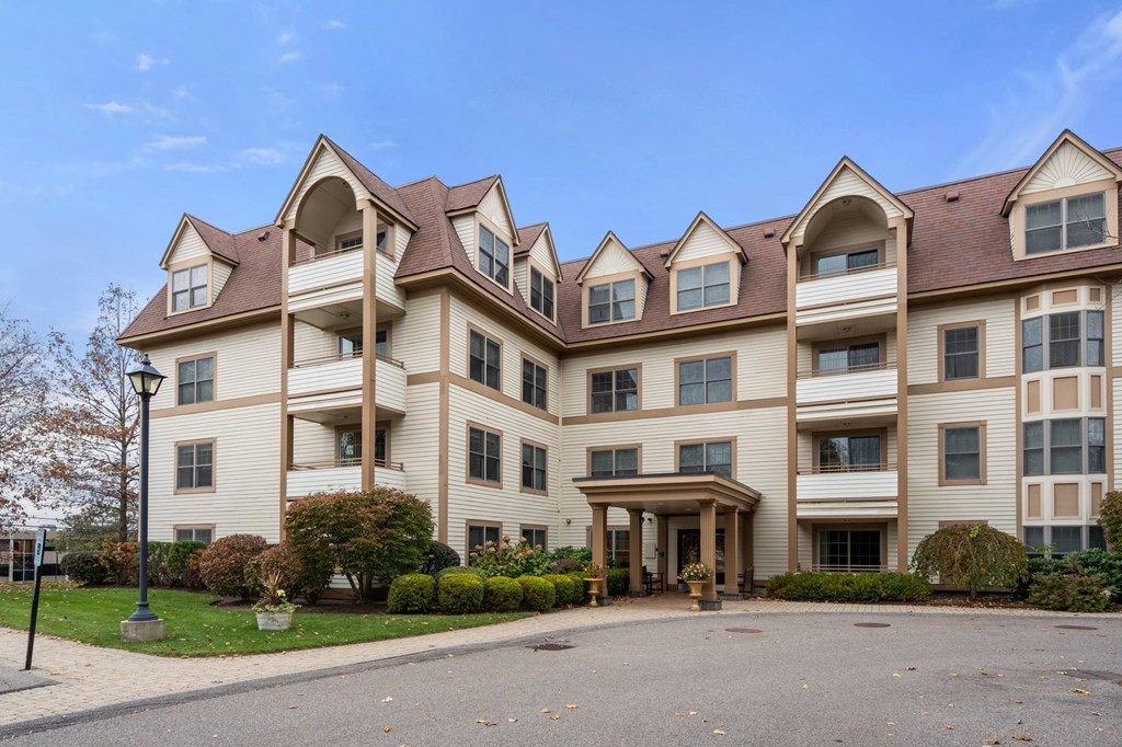 12 Russell Rd Unit: 304