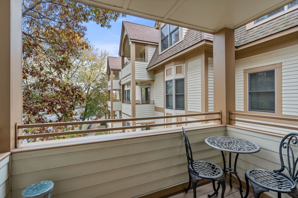 12 Russell Rd Unit: 304