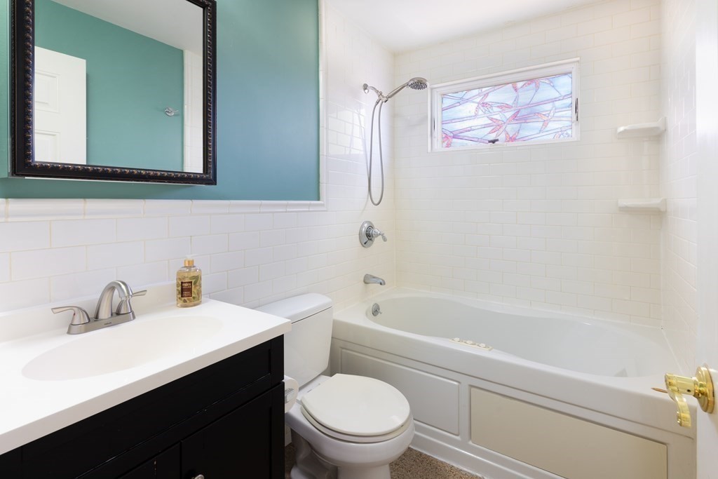 17 Townly Rd Unit: 17