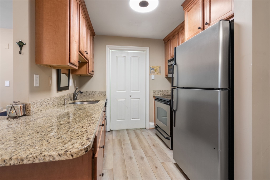 12 Russell Rd Unit: 207