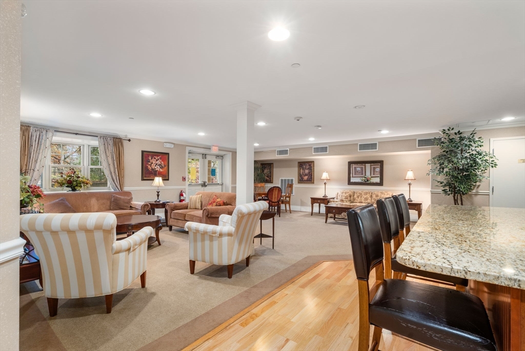 12 Russell Rd Unit: 207