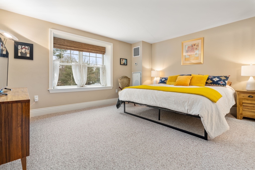 12 Russell Rd Unit: 207