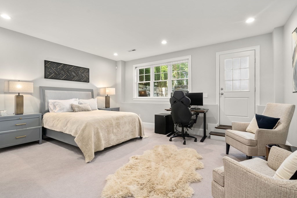 119 Charlesbank Rd # 2