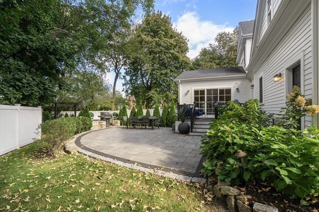 119 Charlesbank Rd # 2