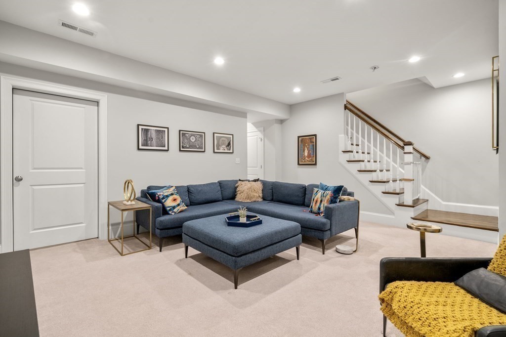 119 Charlesbank Rd # 2