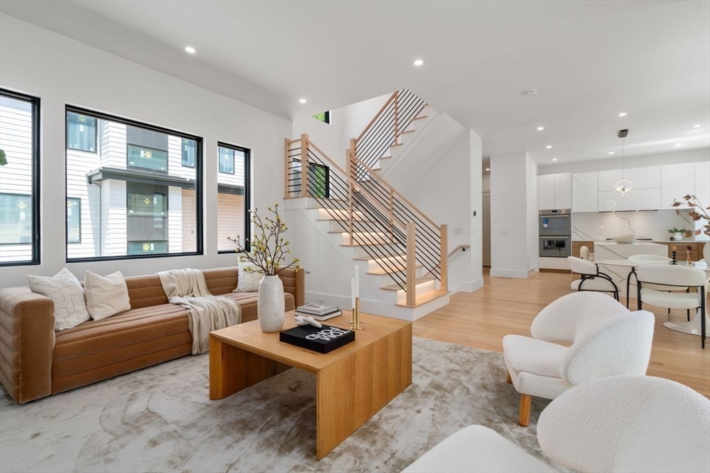 163-167 Winchester St # A