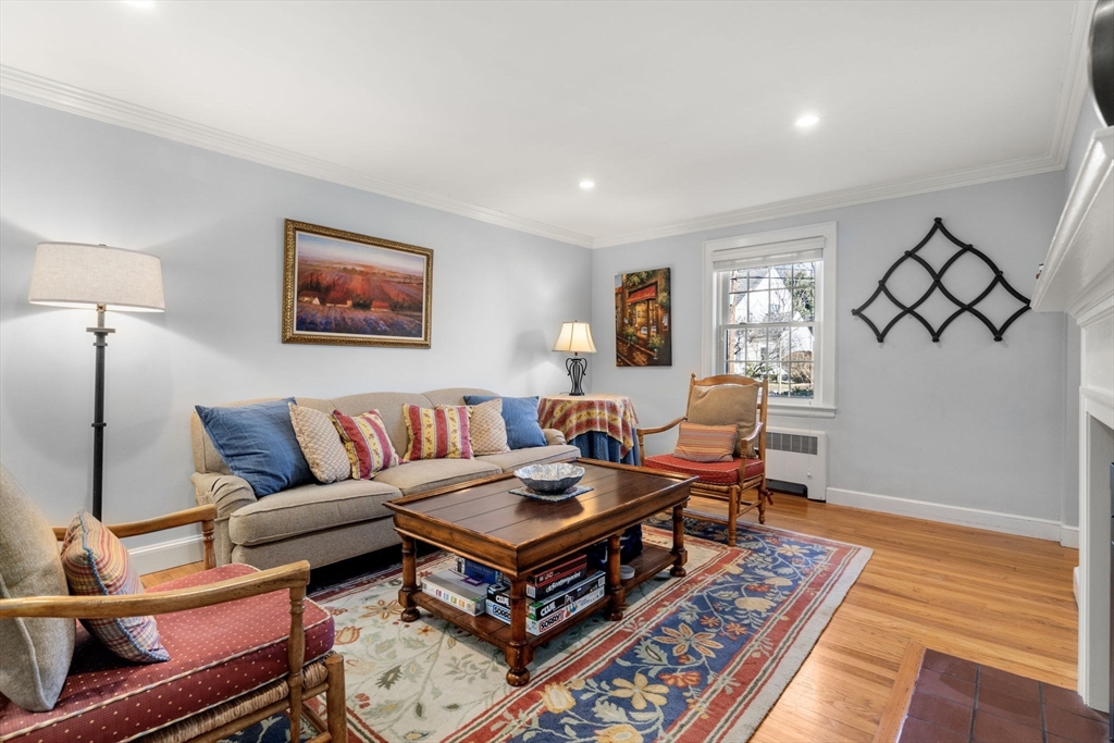 51 Emerson Rd