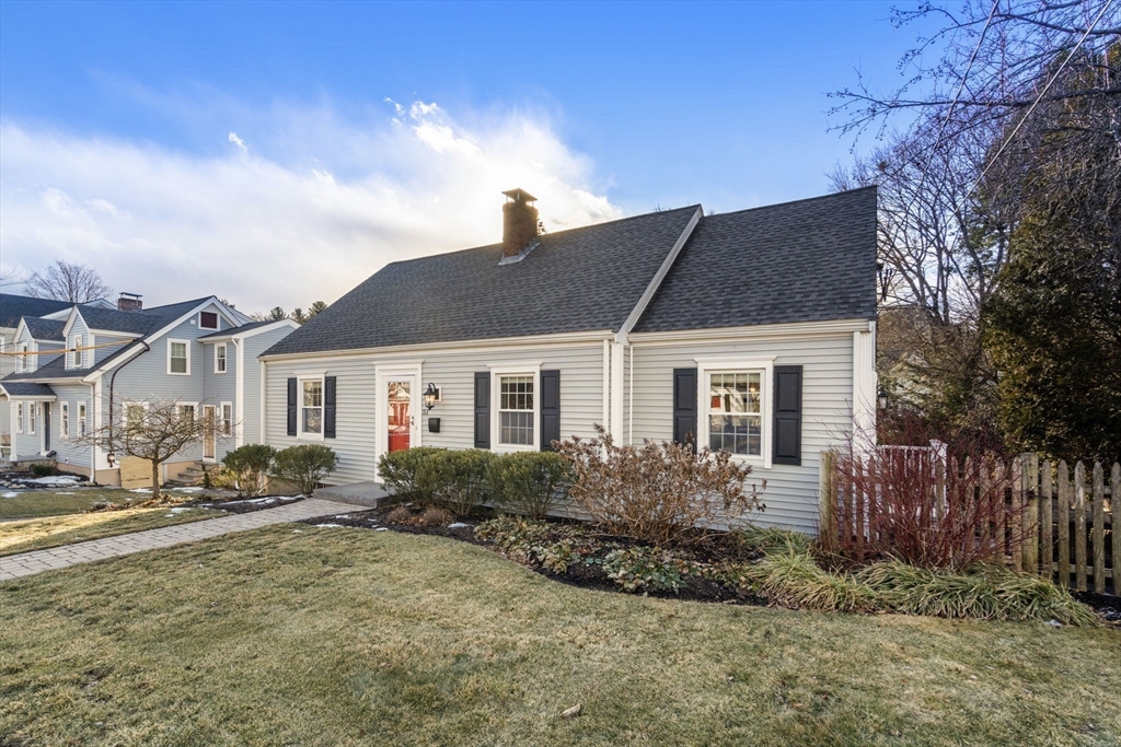 51 Emerson Rd