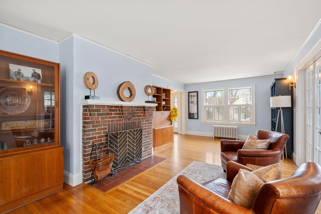 81 Prince St
