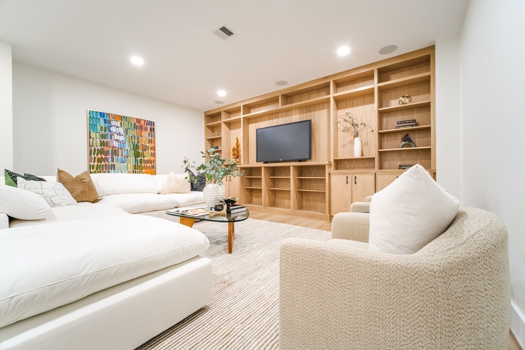 6 Newbury Park