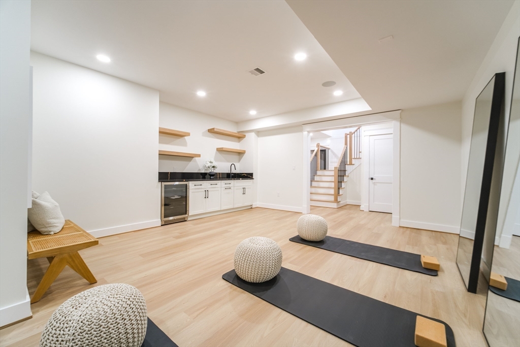6 Newbury Park