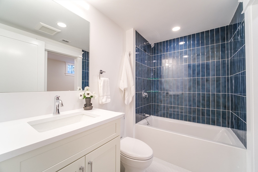 6 Newbury Park