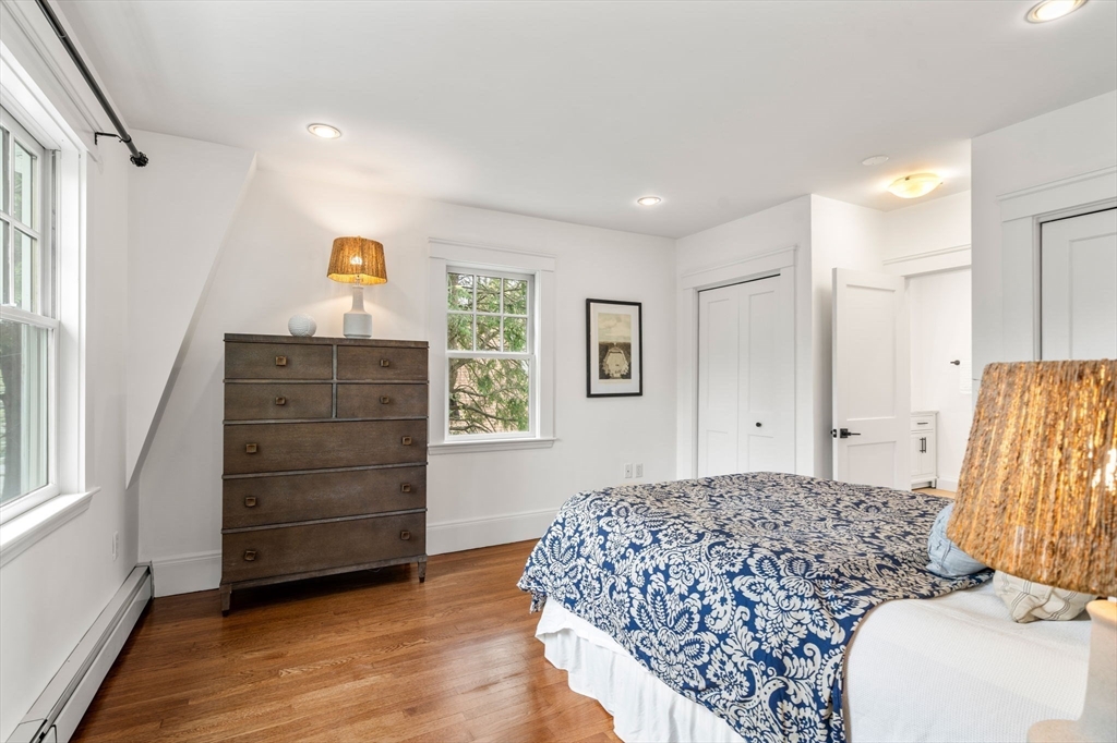 111 Elgin St