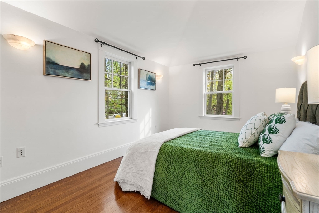 111 Elgin St