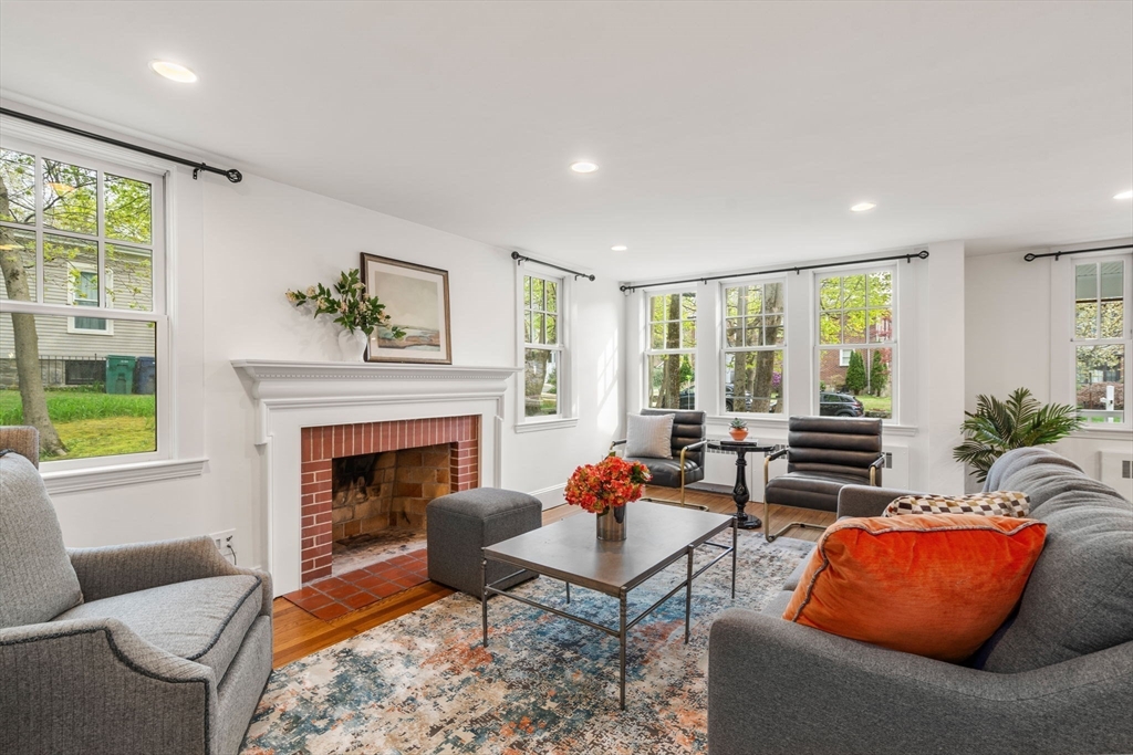 111 Elgin St