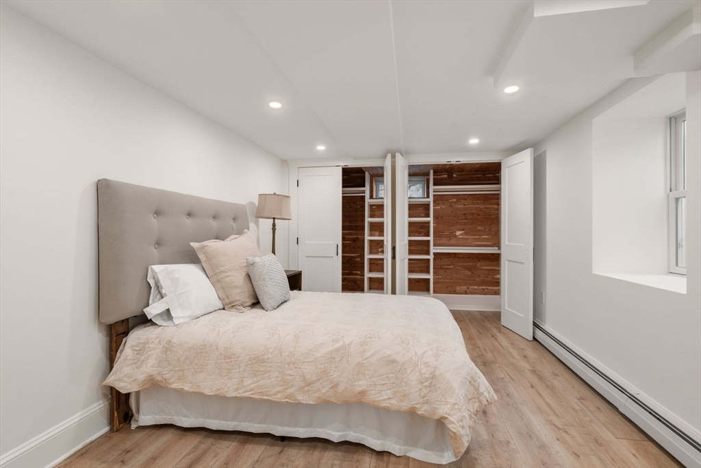 111 Elgin St