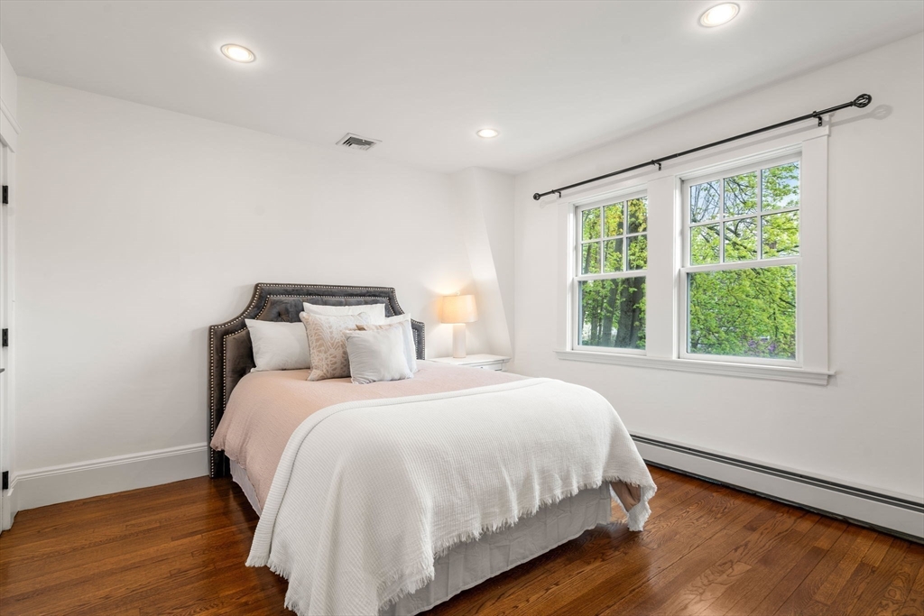 111 Elgin St