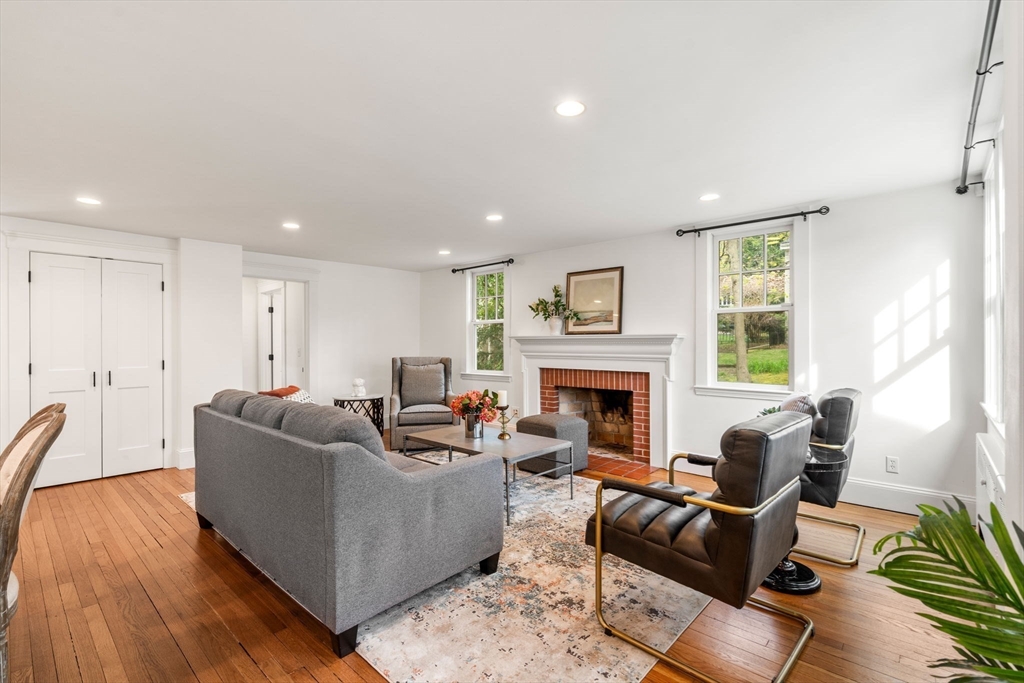 111 Elgin St