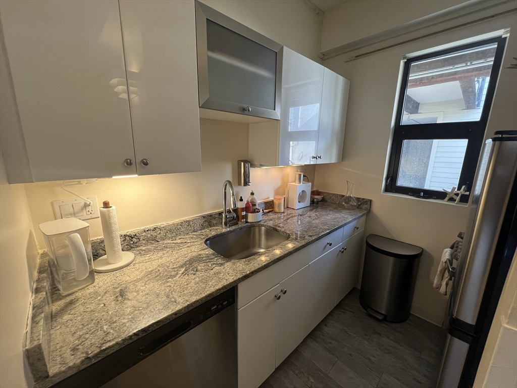 12 Stoneholm St # 617