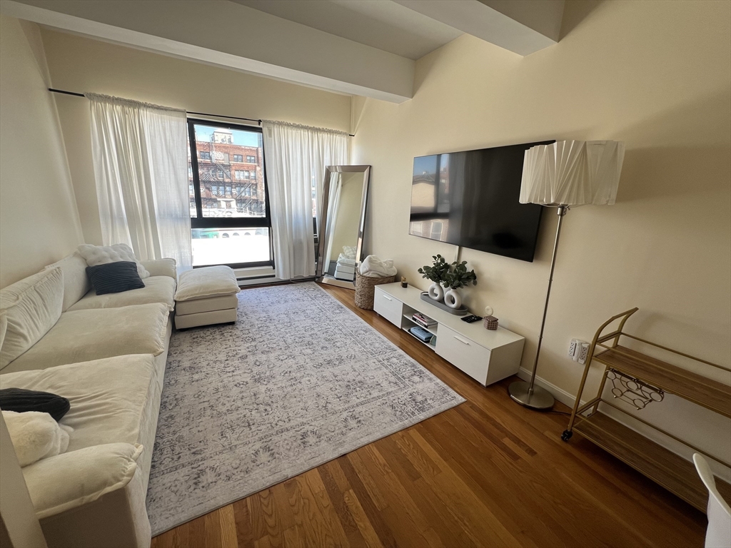 12 Stoneholm St # 617