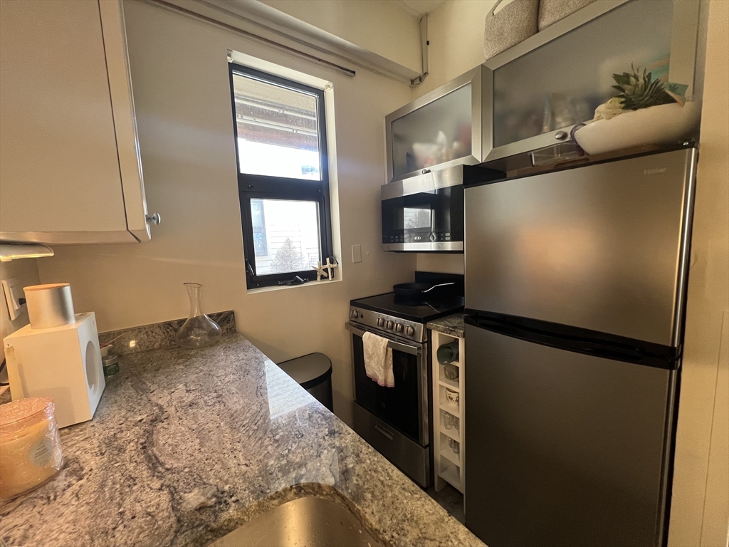 12 Stoneholm St # 617