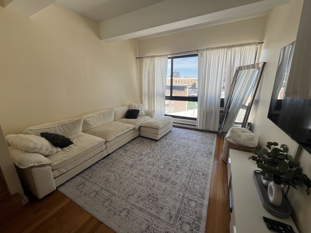 12 Stoneholm St # 617