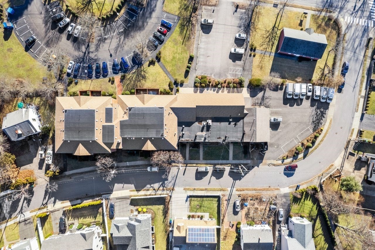 655 Saw Mill Brook Pkwy Unit: E