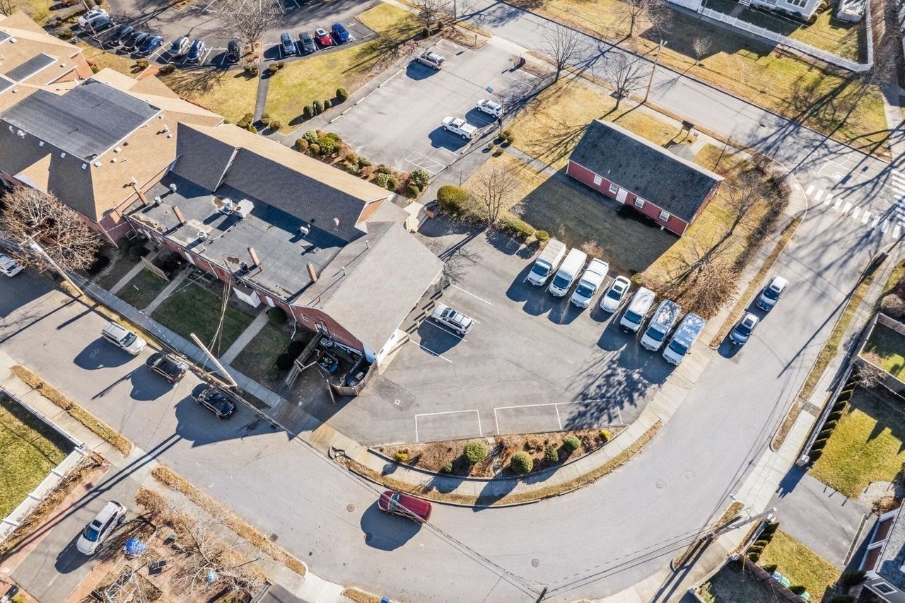 655 Saw Mill Brook Pkwy Unit: E