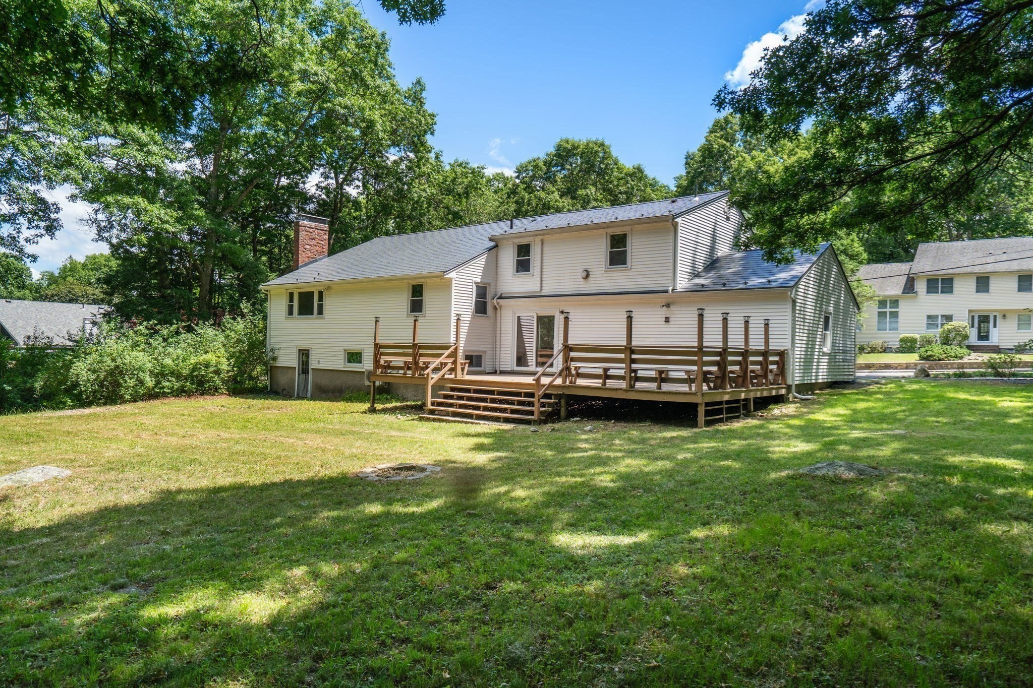19 Country Ln