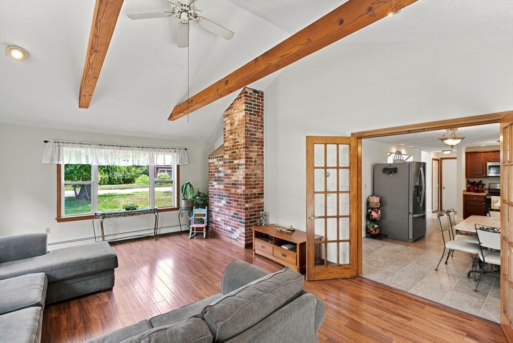25 Mockingbird Ln