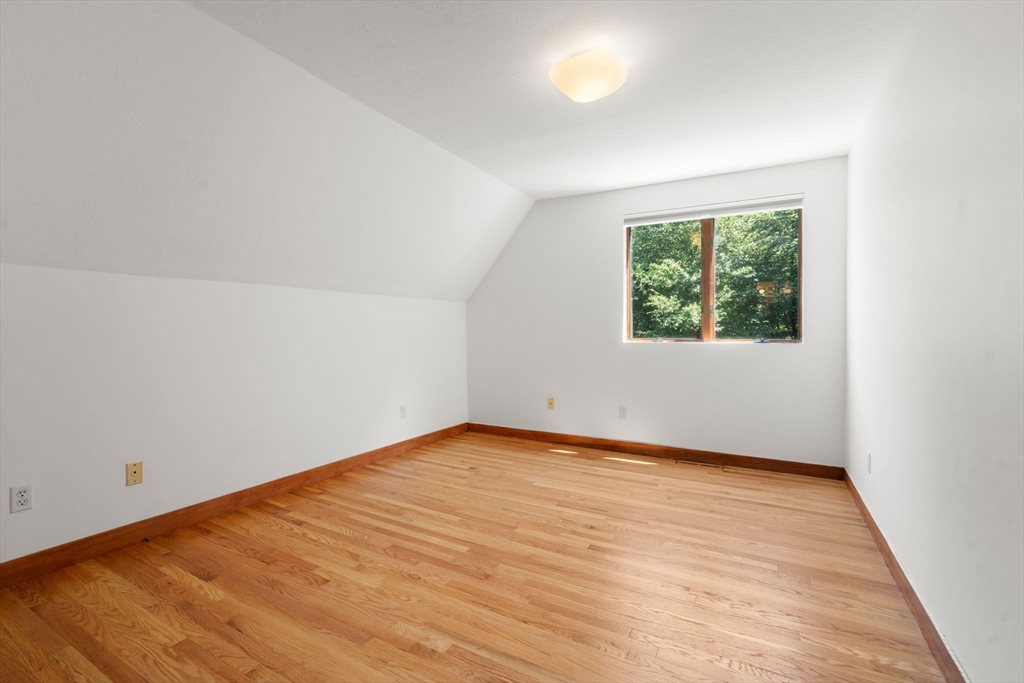 7 Larch Rd