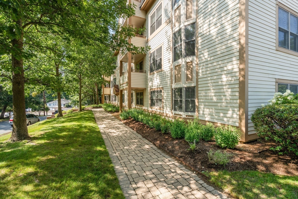 12 Russell Rd # 103