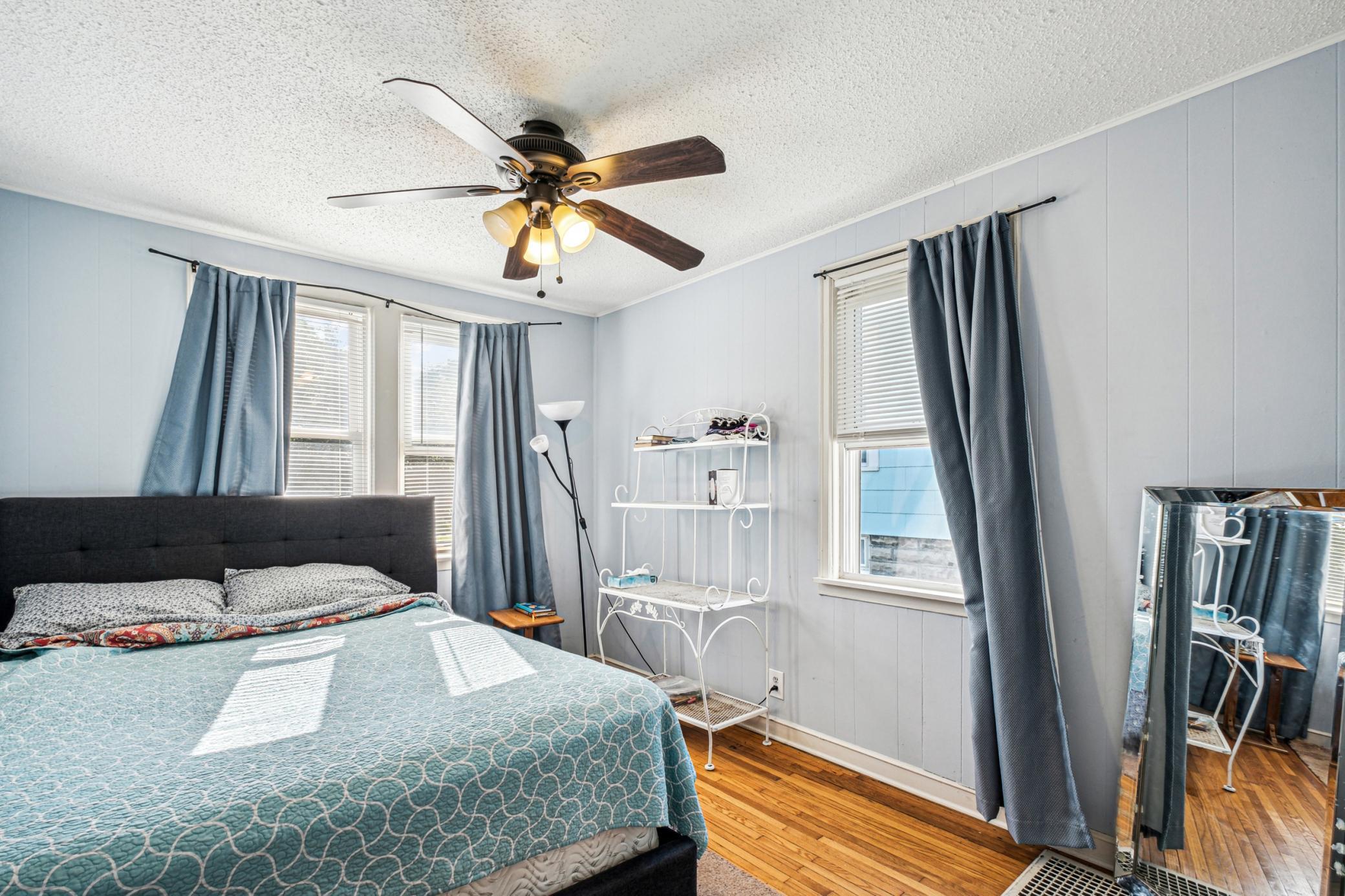 3743 Colfax Avenue N