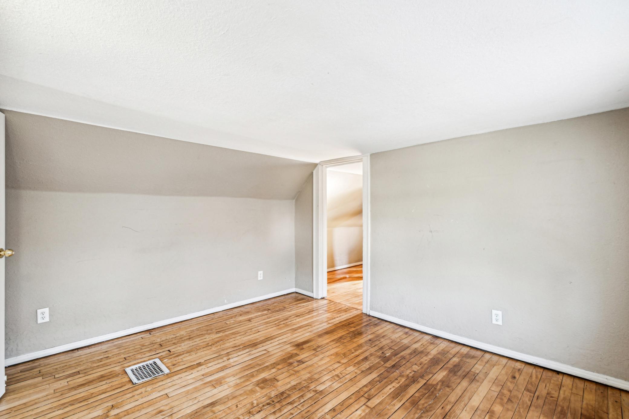 3743 Colfax Avenue N