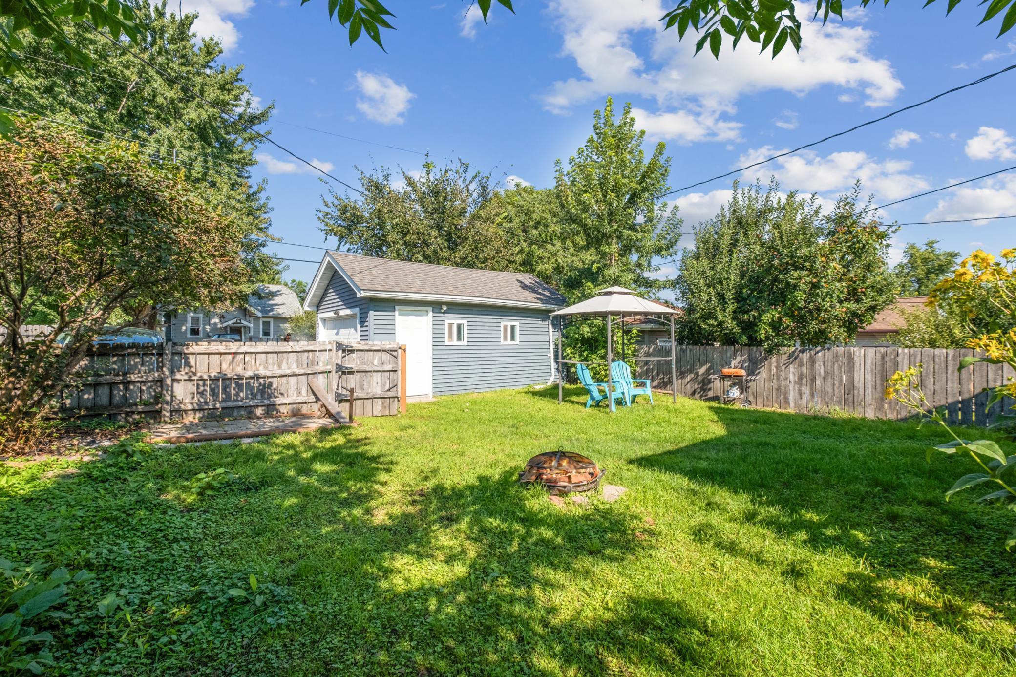 3743 Colfax Avenue N