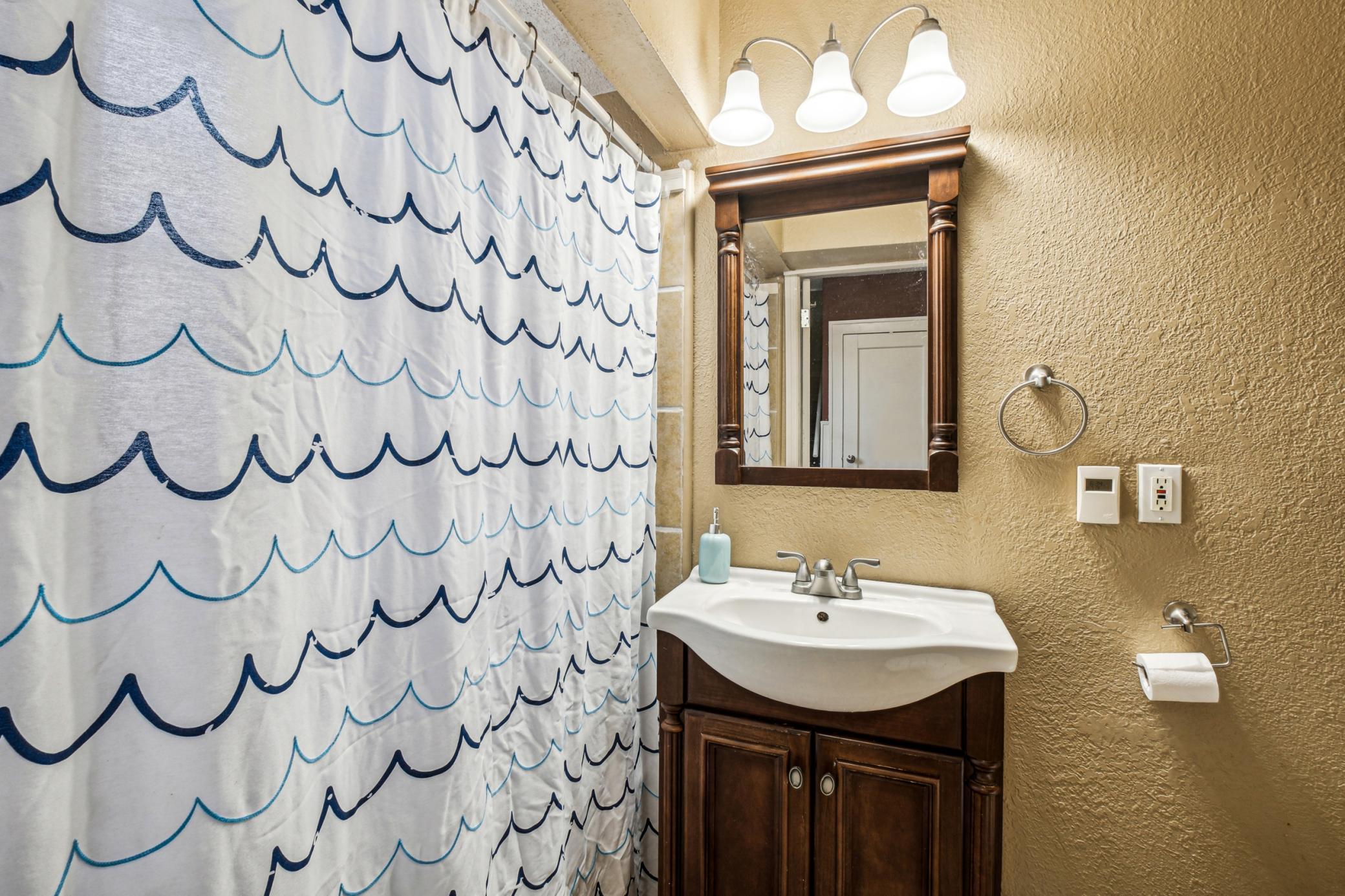 3743 Colfax Avenue N