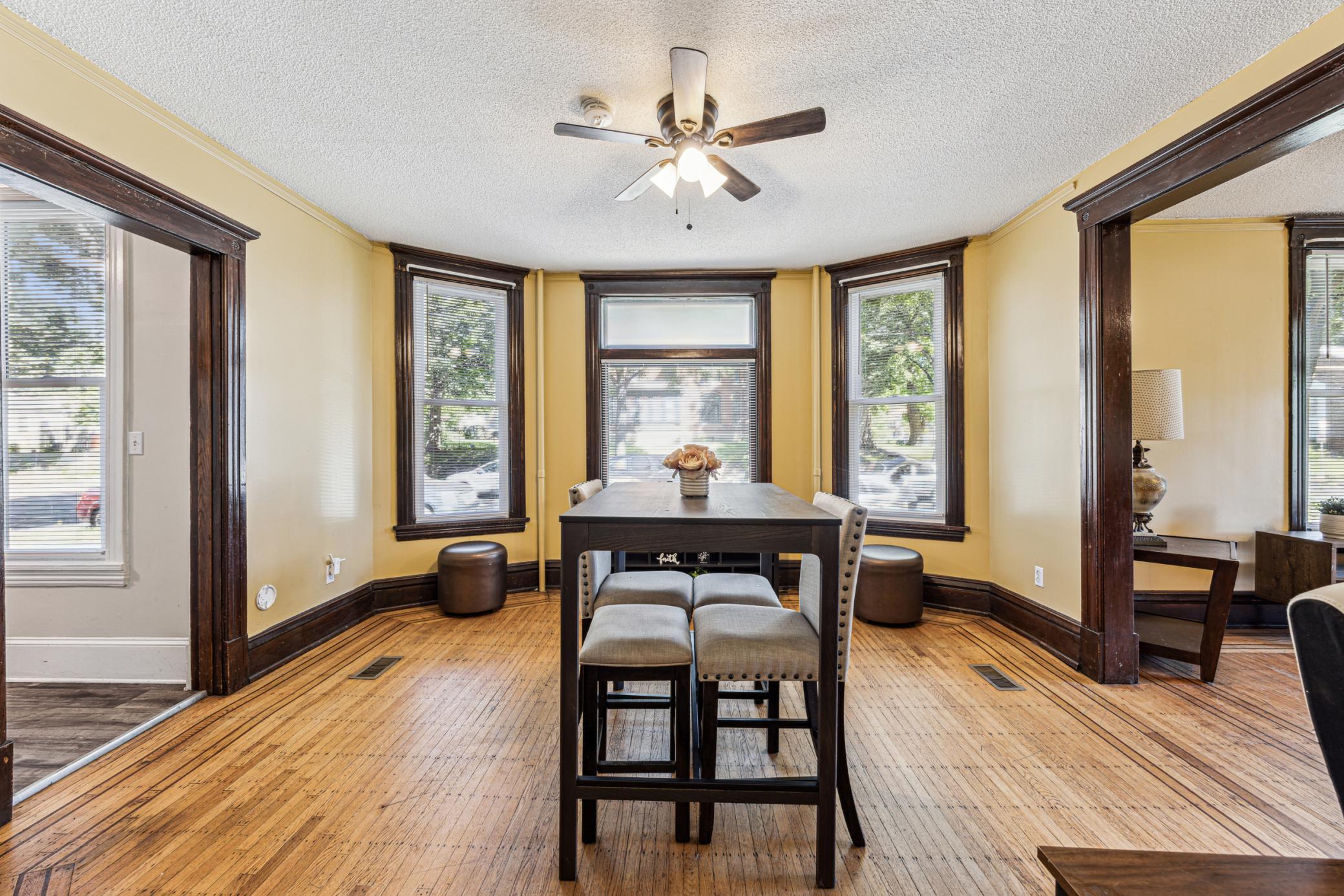 2827 Lyndale Avenue N