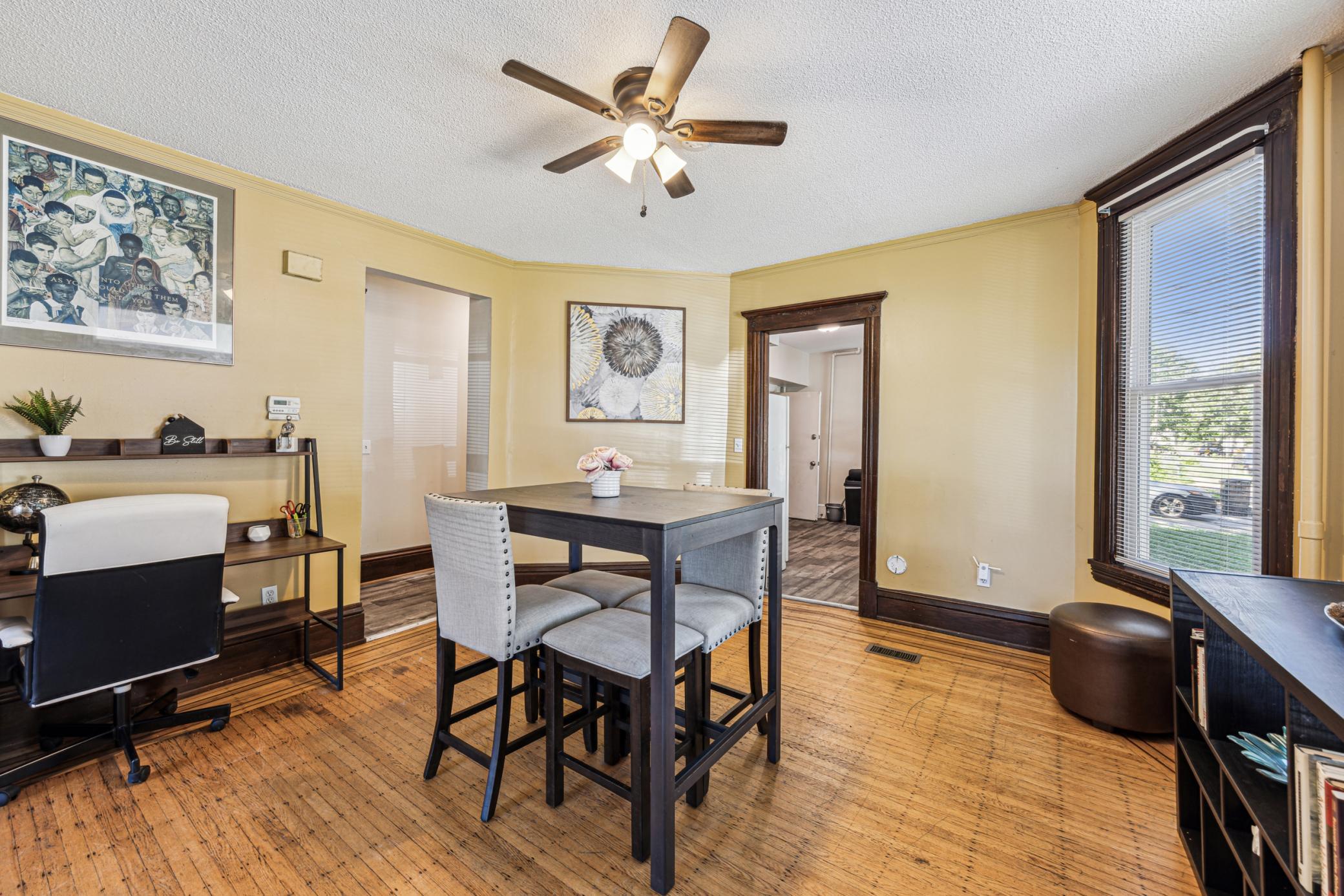 2827 Lyndale Avenue N