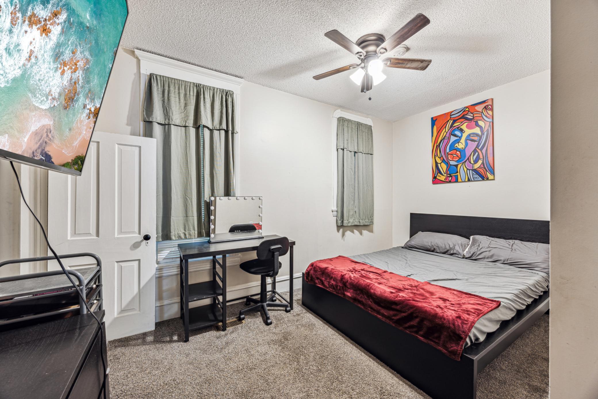 2827 Lyndale Avenue N