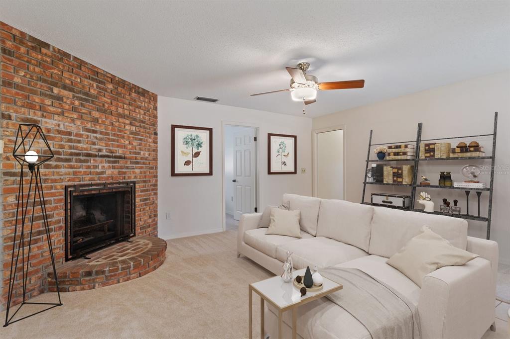 8558 CLOVER COURT