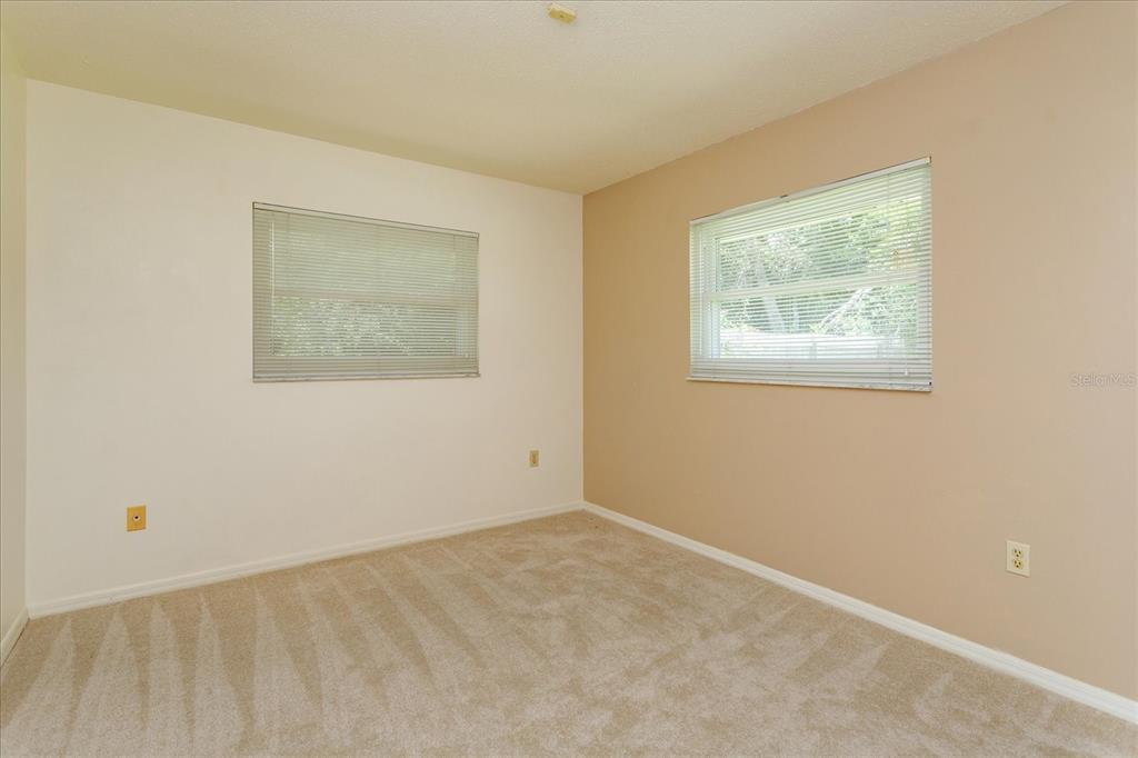 8558 CLOVER COURT