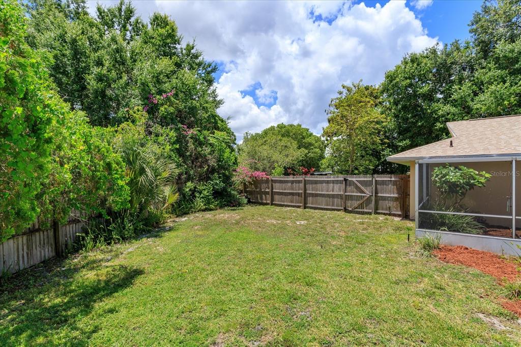 8558 CLOVER COURT