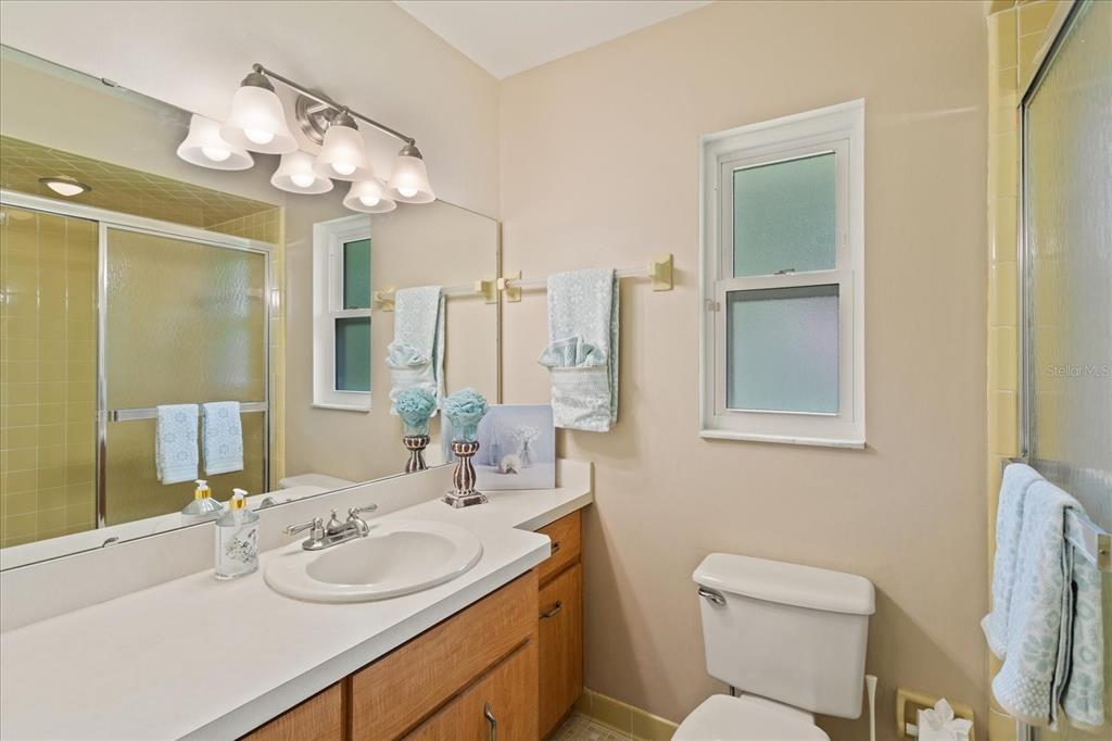 8558 CLOVER COURT