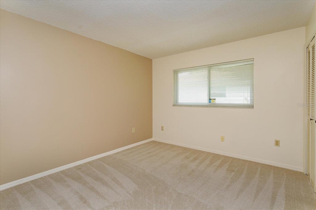8558 CLOVER COURT