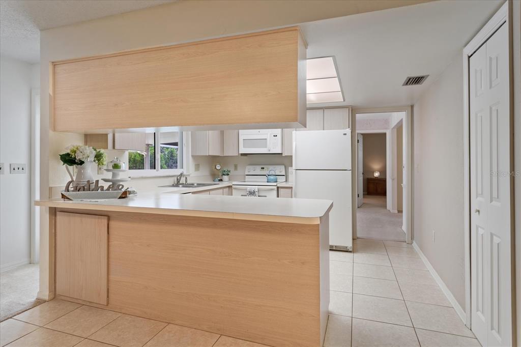 8558 CLOVER COURT